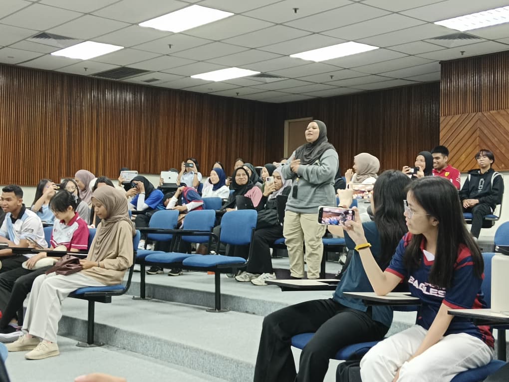 Ongoing talk at Dewan Seminar Lvl 4